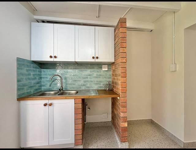 4 BEDROOM HOUSE FOR SALE IN FERREIRA TOWN